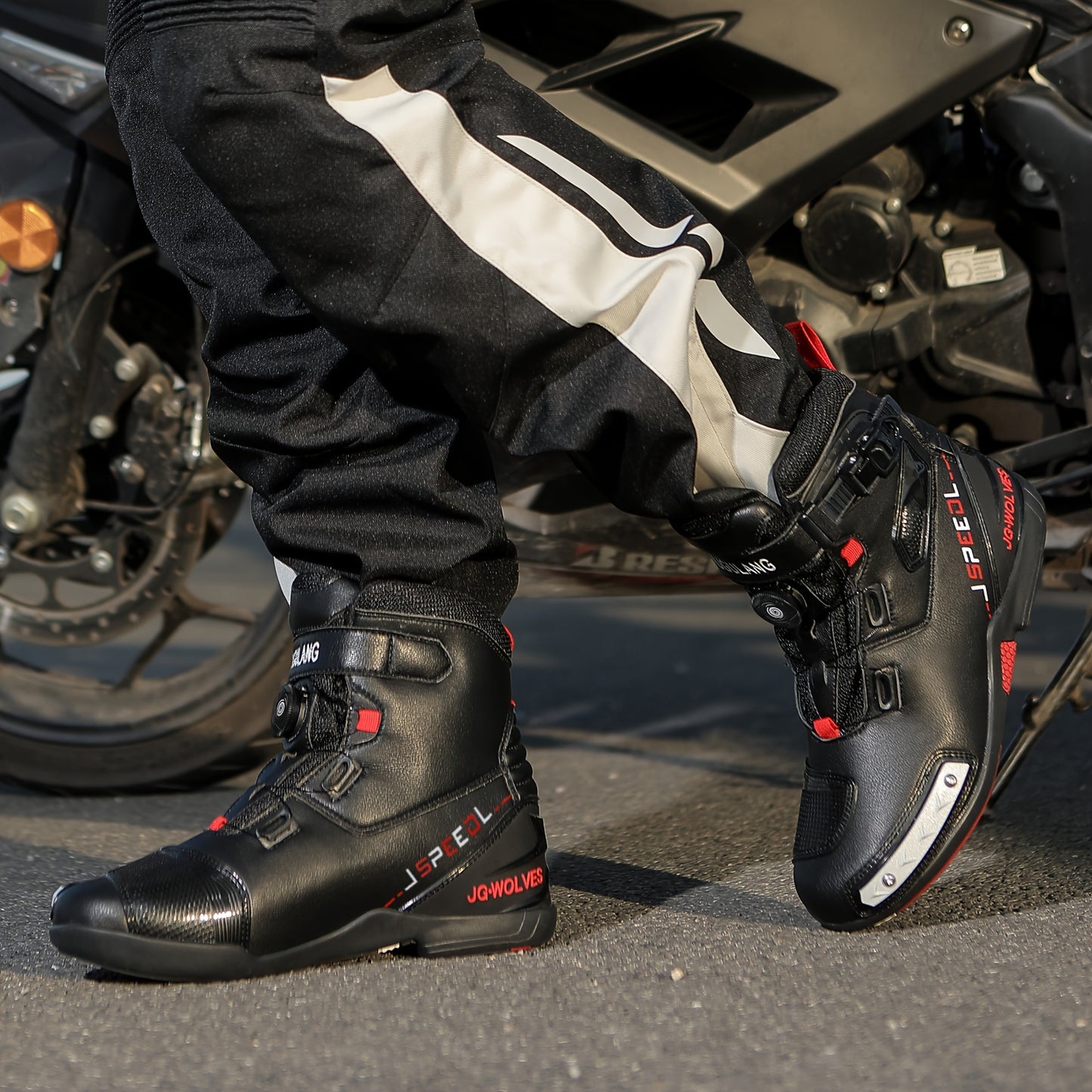 Botas de Moto Profissionais Masculinas Elegantes de Cano Alto com Fivela Rotativa Ajustável, Sola de Borracha Durável e Antiderrapante, Cabedal de Microfibra, Calçado Masculino