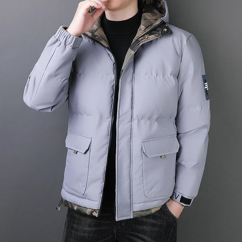 Novo Casaco de Algodão Forrado Moda Masculina Inverno Marca Capuz À Prova de Vento Down Algodão Casaco Quente Masculino Parka de Esqui Espessante Coreano